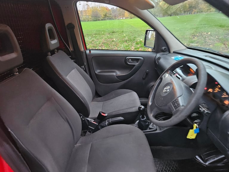 VAUXHALL COMBO 1.3 ECONOMY MODEL LOW MILEAGE 63K FULL SERVICE HISTORY 