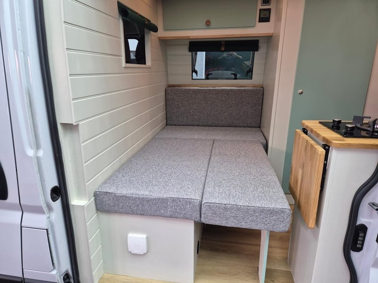 Peugeot Boxer SPEEDS MOUNTAIN EDITION, BLUEHDI 435 L4H2 PROFESSIONAL