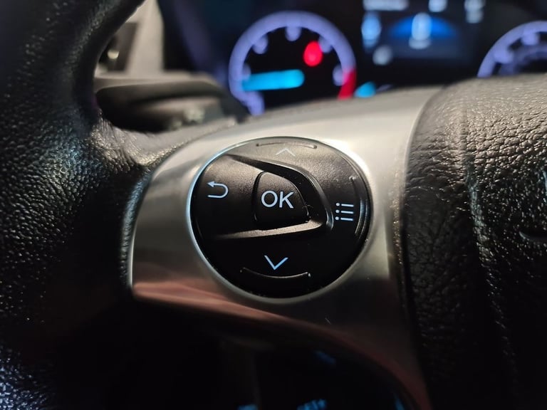 FORD TRANSIT CONNECT 1.5 200 ECOBLUE LIMITED P/V L1 120 BHP SWB DIESEL