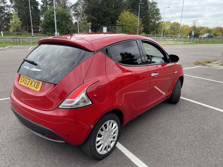 Chrysler, YPSILON, Hatchback, 2013, Manual, 1242 (cc), 5 doors