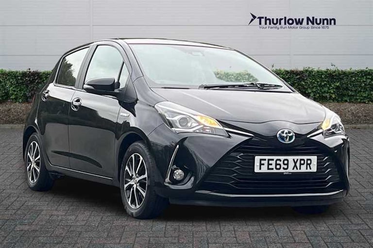 image for 2019 Toyota Yaris 1.5 VVT-h Icon Tech Hatchback 5dr Petrol Hybrid E-CVT Euro 6 (s/s) (100 ps) Hat...