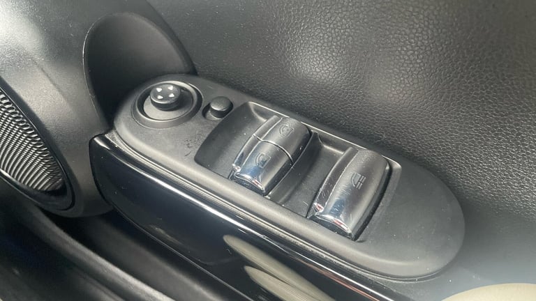 2021 MINI Convertible 1.5 Cooper Exclusive 2dr Auto Convertible Petrol Automatic