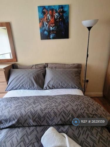 2 bedroom flat in Drummond Street, London, NW1 (2 bed) (#2629559)