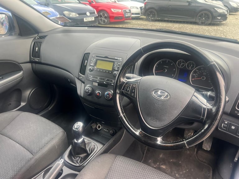 2011 Hyundai i30 1.6 CRDi Comfort 5dr HATCHBACK DIESEL Manual