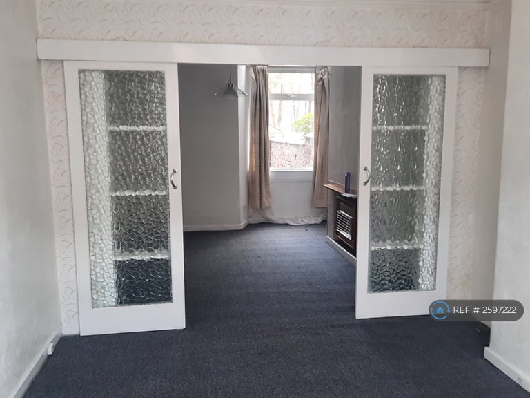 3 bedroom house in Old Hall Drive, Manchester, M18 (3 bed) (#2597222)