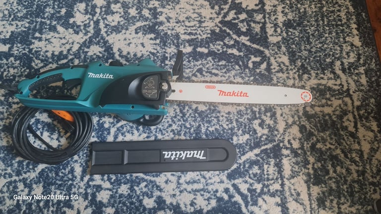 image for Makita UC4041A 240v 1800w 40cm Electric Chainsaw with Toolless Tension Adjustment