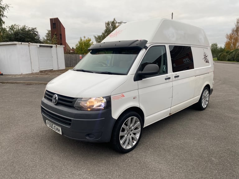 Vw transporter t5 4berth campervan 12 months mot  and rear seat belts 