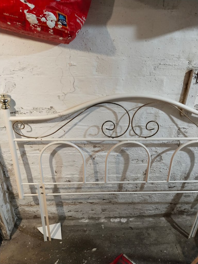 image for Bead headbord 