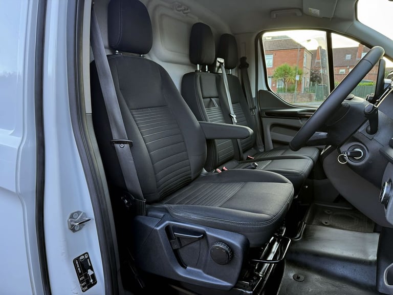 Ford Transit Custom 2.0 TDCi EcoBlue 300 Automatic Limited 71 2021 L2H1 LWB MINT