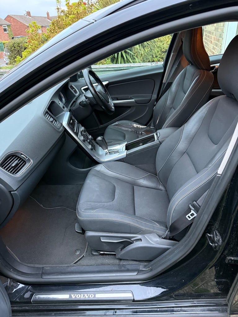 Volvo, V60, Estate, 2011, Semi-Auto, 1984 (cc), 5 doors