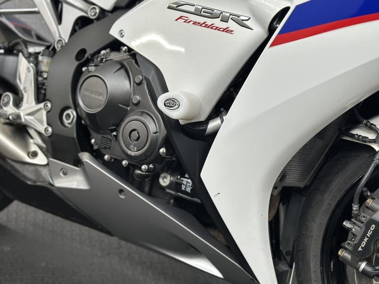 2013 Honda CBR1000RR Fireblade 1000 Super Sports Petrol Manual (178 ps)