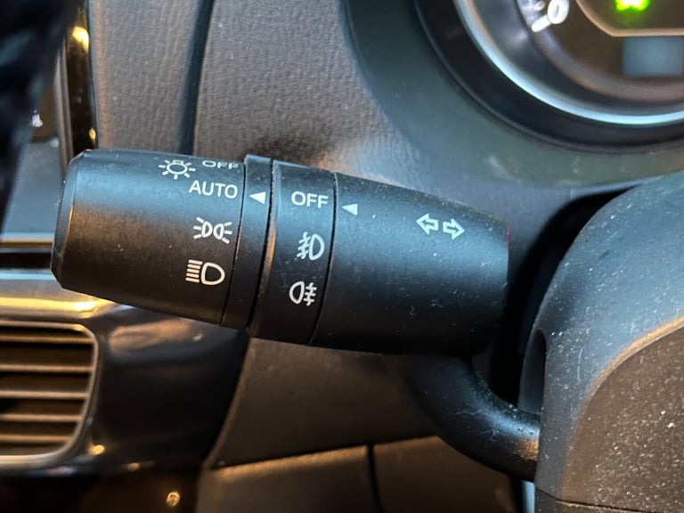 2015 Mazda Mazda6 2.0 SE-L Nav 4dr SALOON PETROL Manual