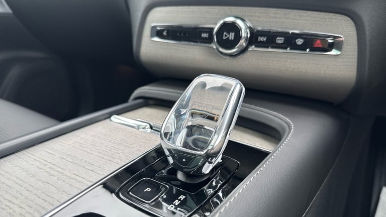 2024 Volvo XC90 2.0 B5P [250] Ultra Dark 5dr AWD Geartronic Petrol Estate Estate Petrol Automatic