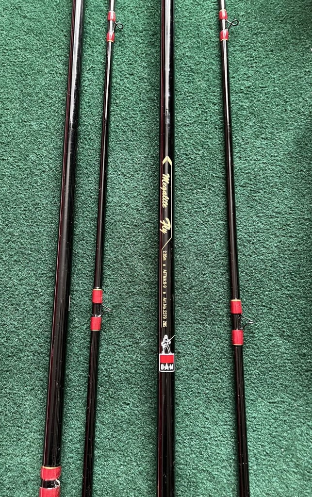 2 x D.A.M Megalite Fly Rods 2.85m AFTMA 8.9 Art No 2379 285