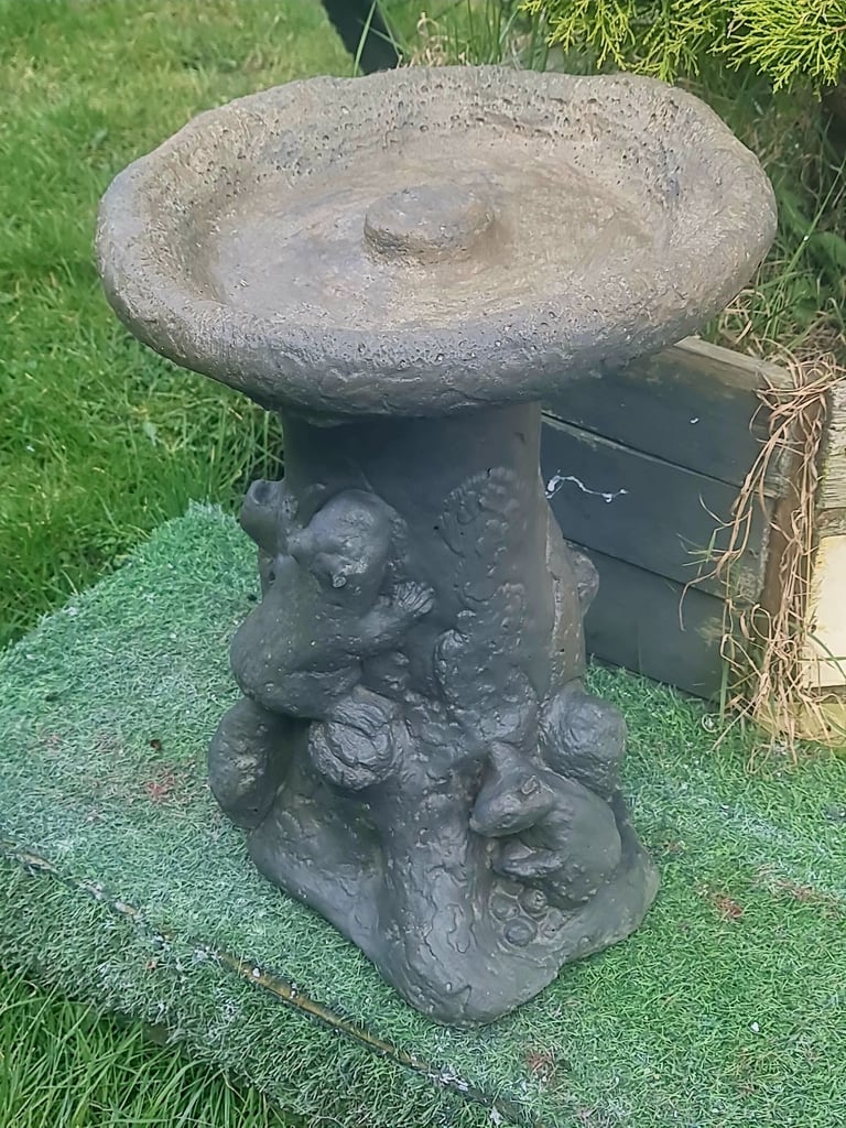 Concrete garden ornaments 