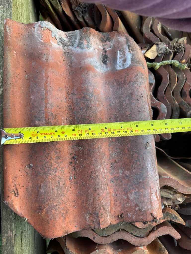450 Reclaimed Clay Terracotta Corrugated Roof Tiles, Excellent Condition