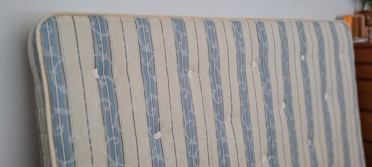 Free to collect double mattress