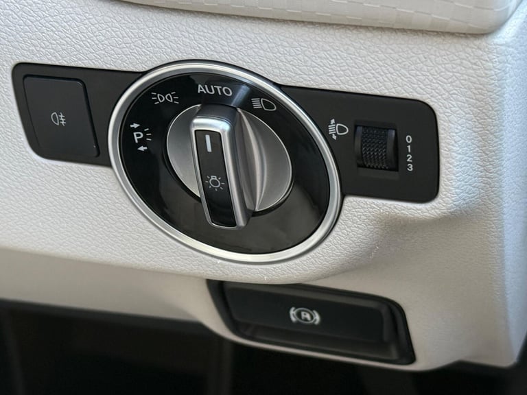 2016 Mercedes-Benz A-Class 1.5 A180d Sport (Executive) Euro 6 (s/s) 5dr HATCHBACK Diesel Manual