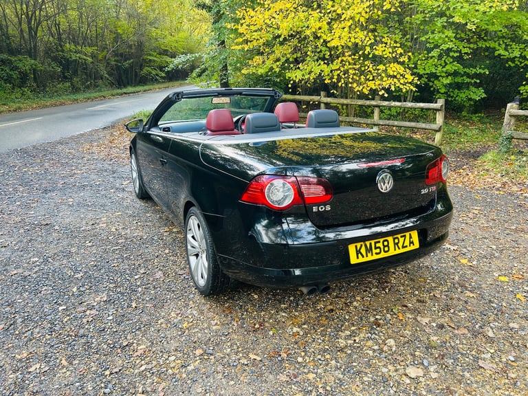 VW EOS AUTOMATIC CONVERTIBLE LOW MILEAGE £2650