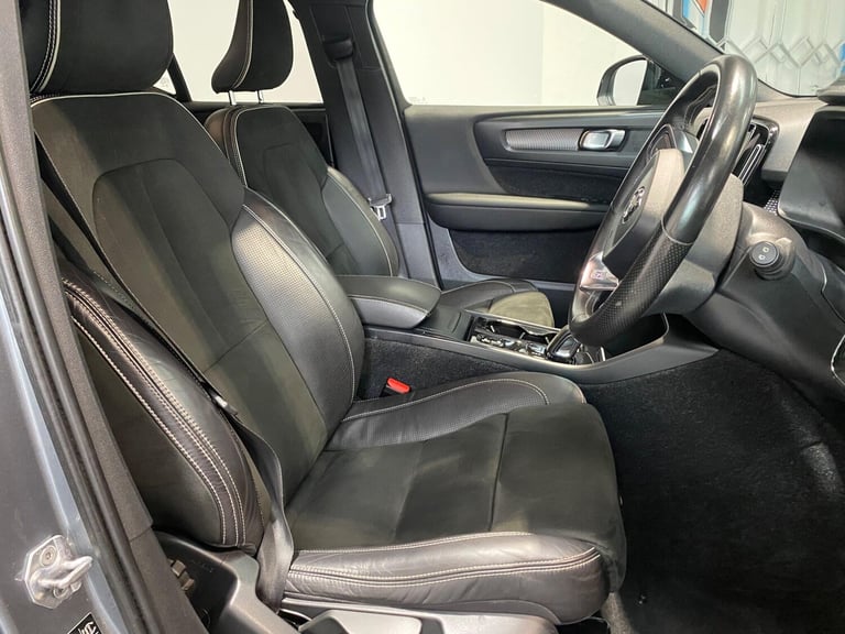  Volvo XC40 2.0 D3 R-Design Auto Euro 6 (s/s) 5dr Diesel Automatic