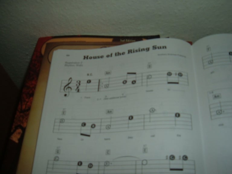 easy  play  music  books