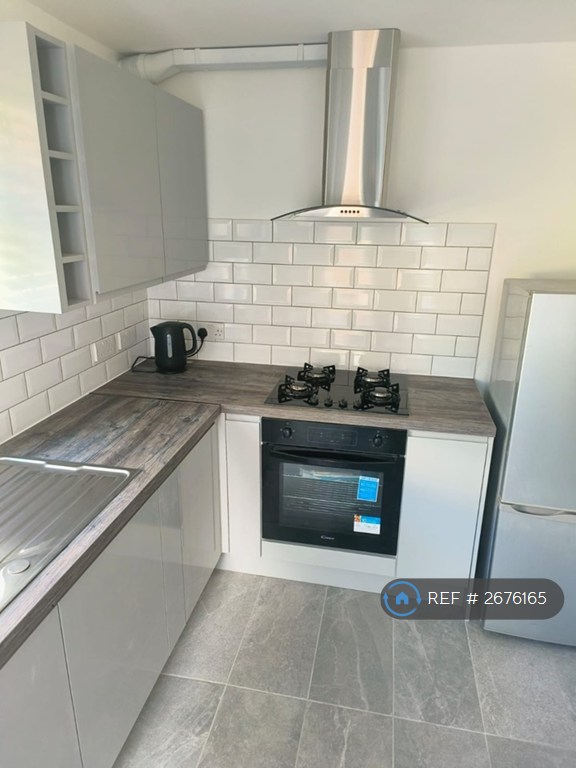 3 bedroom house in Thomas Street, Rochester, ME1 (3 bed) (#2676165)