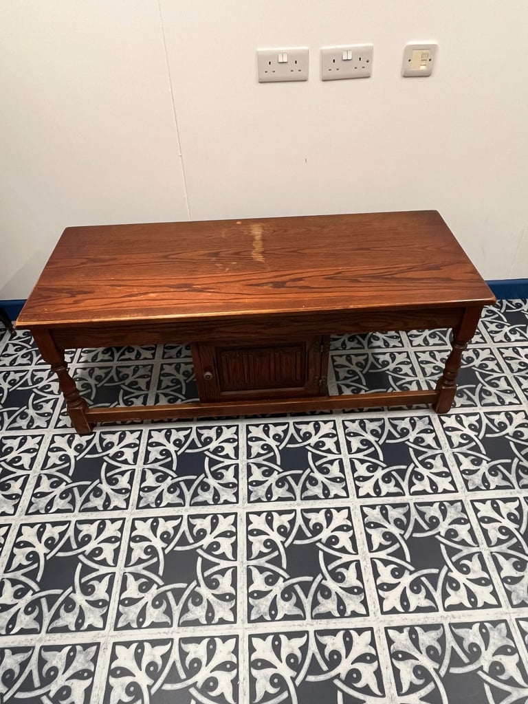 Large Vintage Solid Oak Old Charm Coffee Table