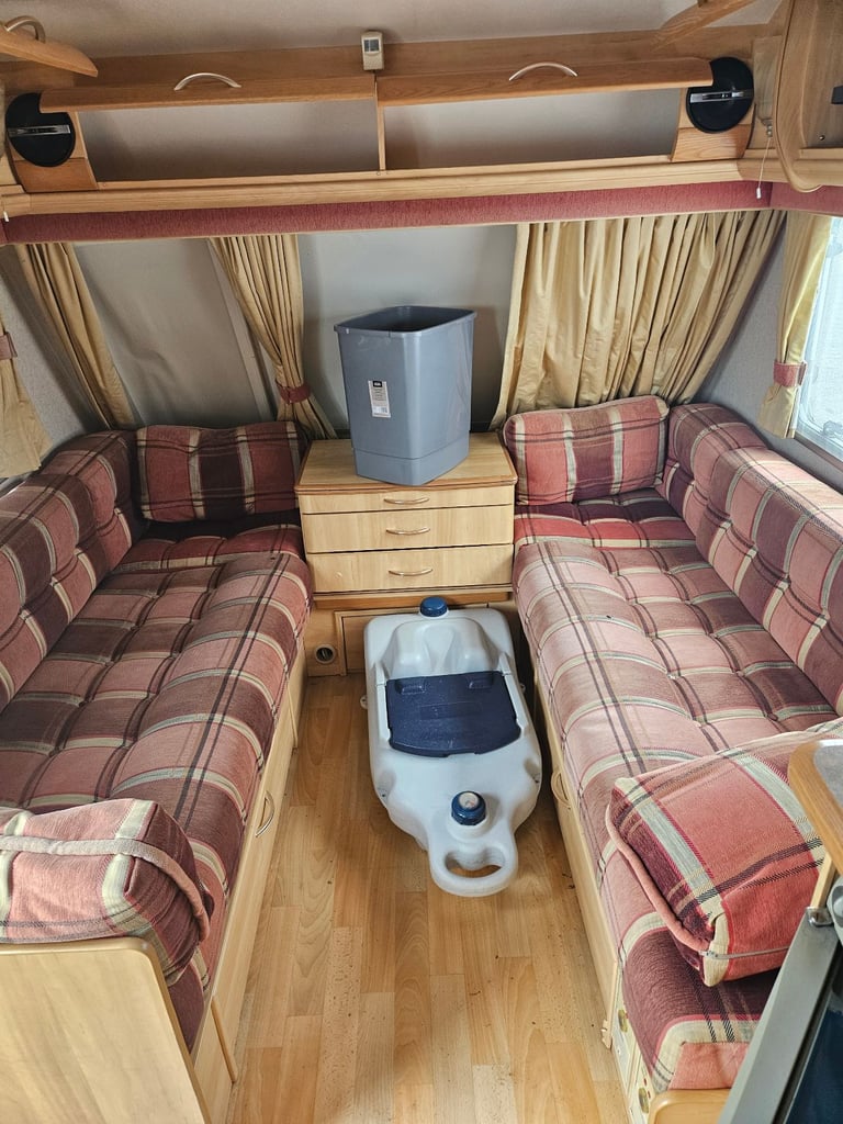 Sterling Eccles Elite Searcher Touring Caravan – For Sale