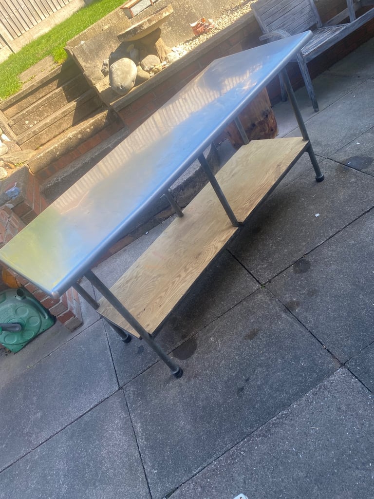 Commercial Quality Stainless Steel Kitchen/Catering/industrial/retail Table