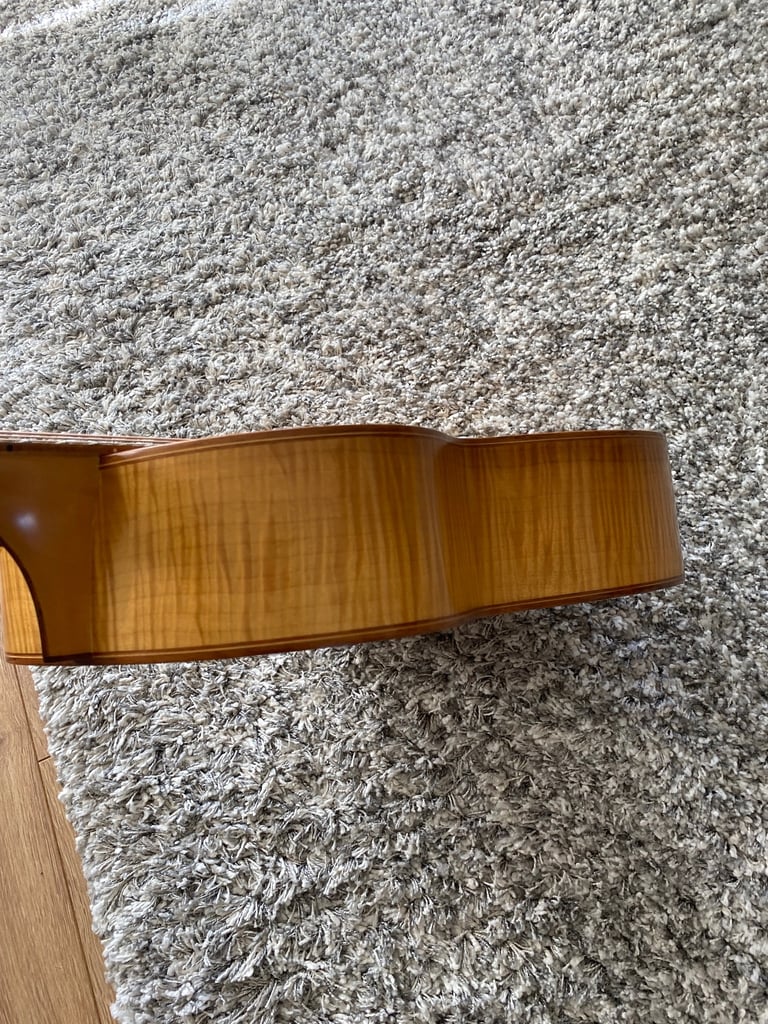 Lowden F35 Myrtlewood 