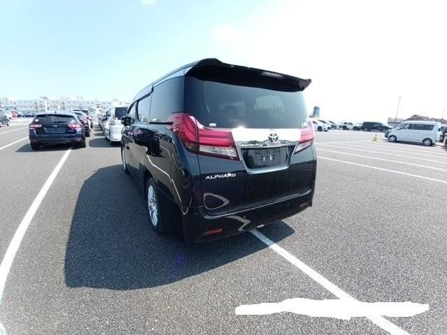 Toyota Alphard 2.5 auto black automatic 4wd only 51k miles due in november 2015