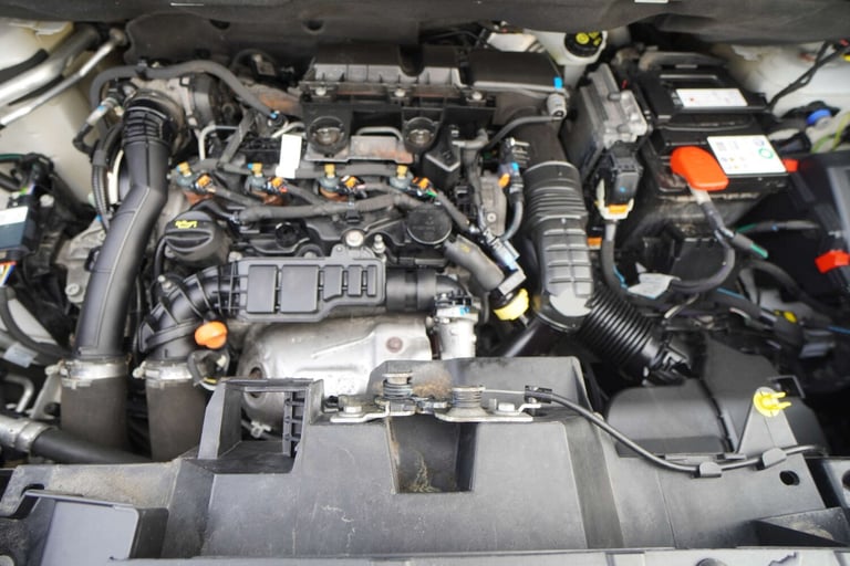 2022 Vauxhall Combo 1.5 Combo 2300 Sportive L2 LWB + 3 Seater + Twin Slider + Top Spec Van Panel ...