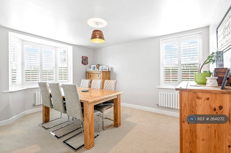 5 bedroom house in Wright Close, Leicester, LE8 (5 bed) (#2641272)