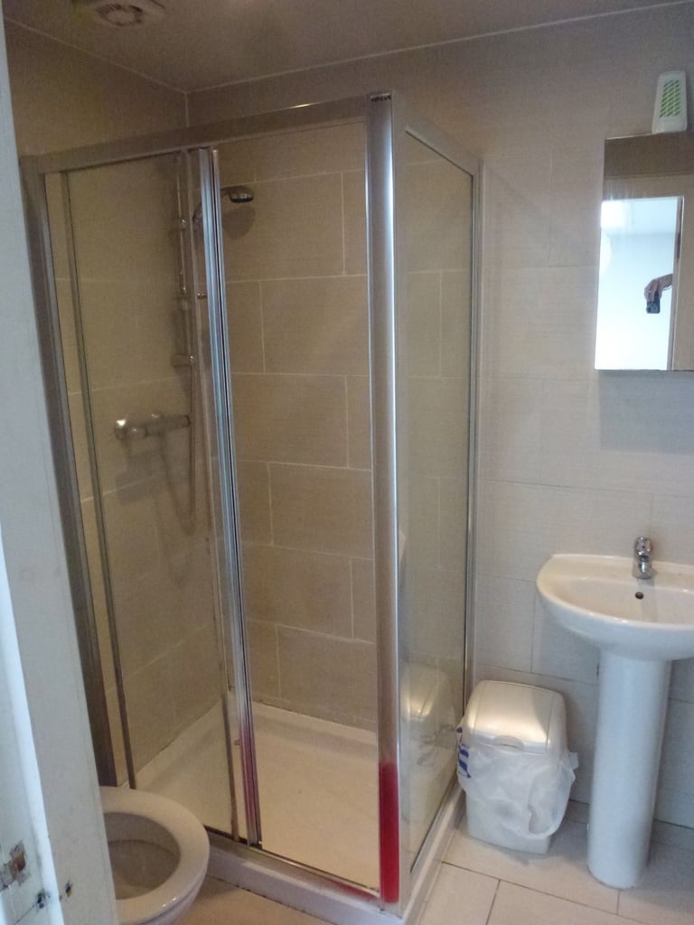 Bellevue / New Town: comfortable 5 bedroom HMO flat