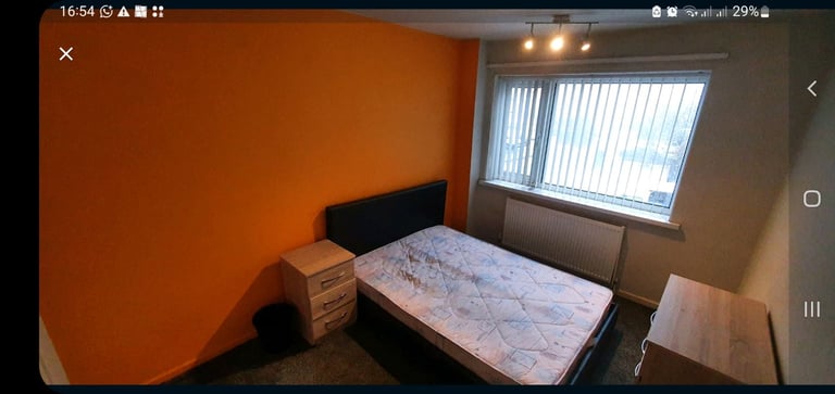Clean double room, no deposit all bills inclusive B19