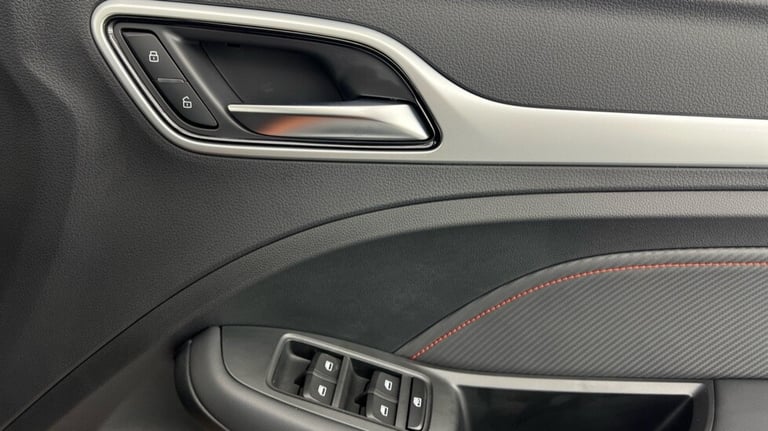 2024 MG MG ZS 1.0T Exclusive Hatchback Petrol Manual