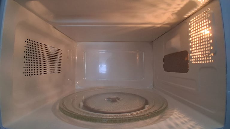 SHARP MICROWAVE SILVER 800E WORKING PERFECTLY