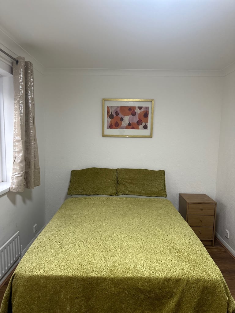 Double Room in Walthamstow – Short-Term – Bills Included – Prefer Female