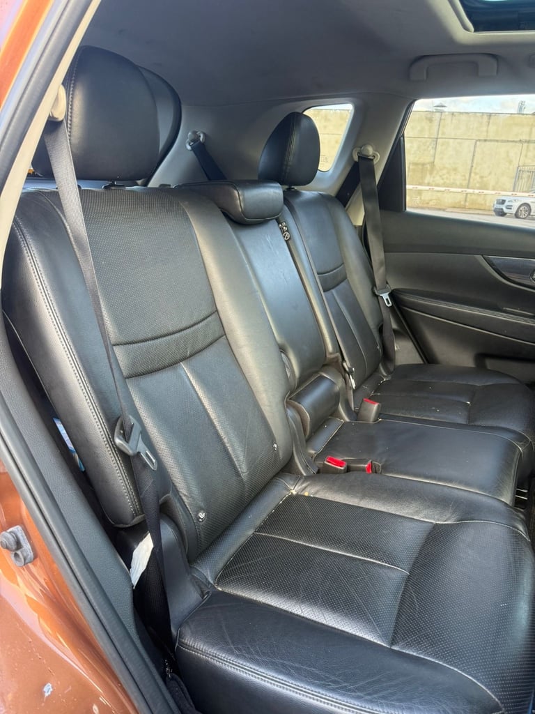 Nissan, X-TRAIL, Estate, 2016, Manual, 1598 (cc),  5 doors 4x4