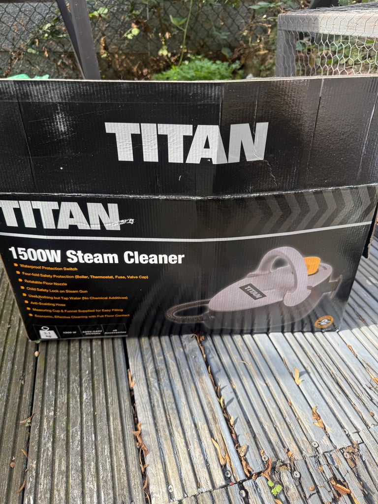 Titan 1500W steam cleaner 
