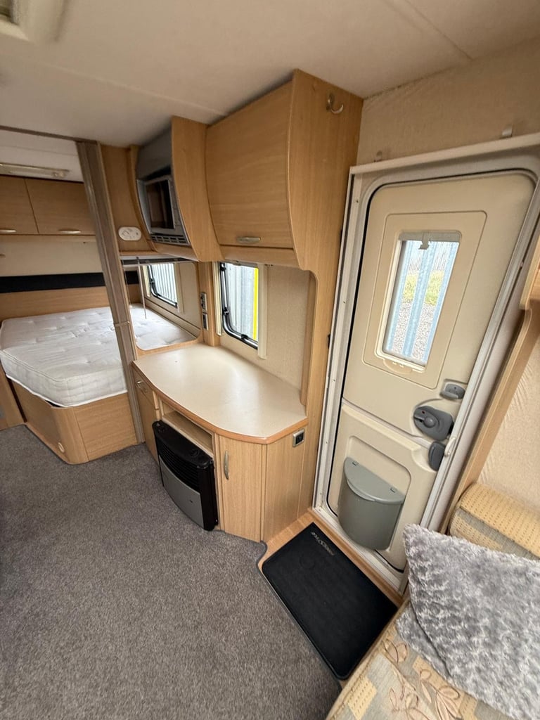 Abbey Freestyle 540 Fixed Bed Side Washroom