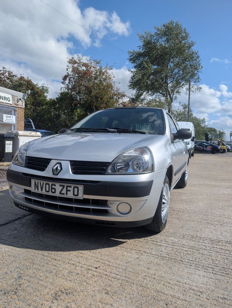 Renault Clio MK2 1.2 45k miles new clutch recent timing belt 3 dr