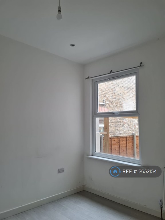 7 bedroom house in Tottenham, London, N15 (7 bed) (#2652154)