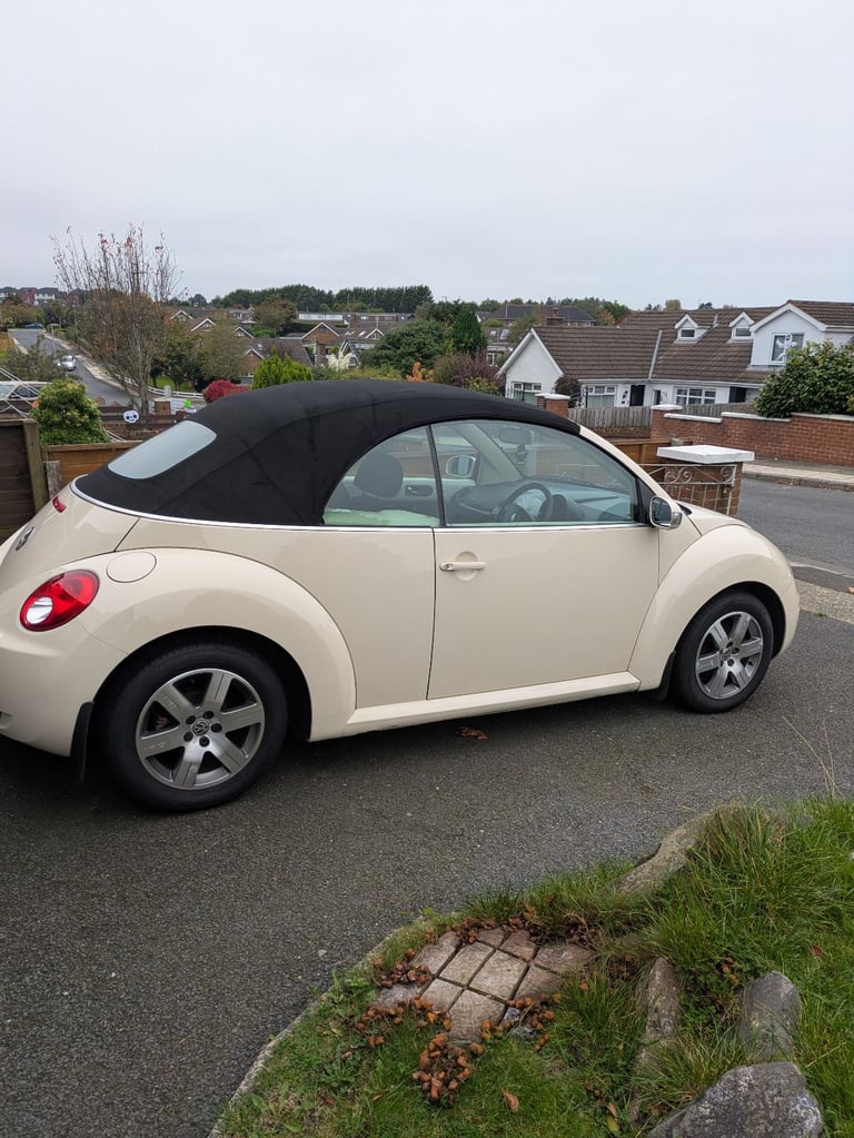 Volkswagen, BEETLE, Convertible, 2009, Manual, 1595 (cc), 2 doors