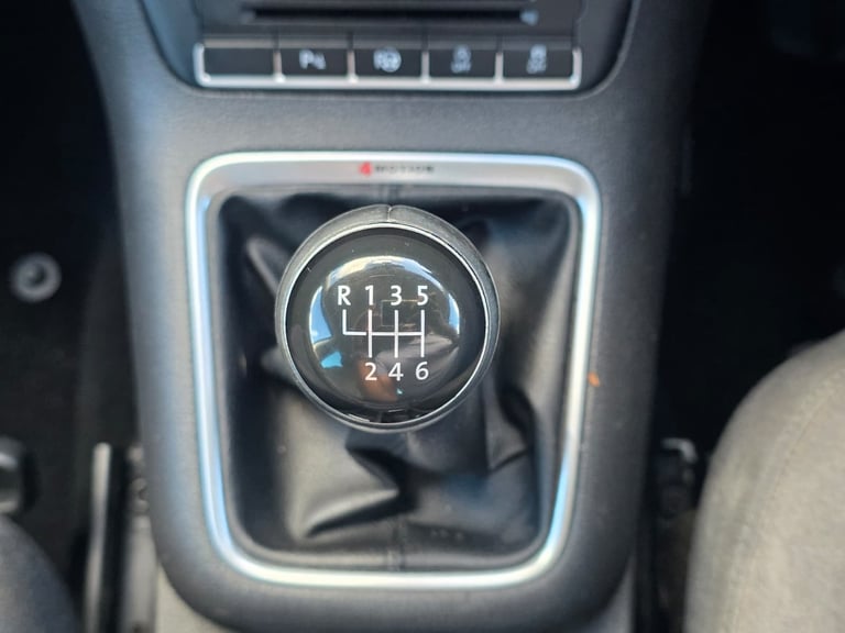 2014 Volkswagen Tiguan 2.0 TDi BlueMotion Tech Match 5dr 4MOTION 4WD ESTATE Diesel Manual