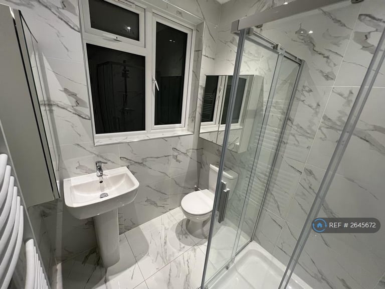 1 bedroom in Sunset Road, London, SE5 (#2645672)