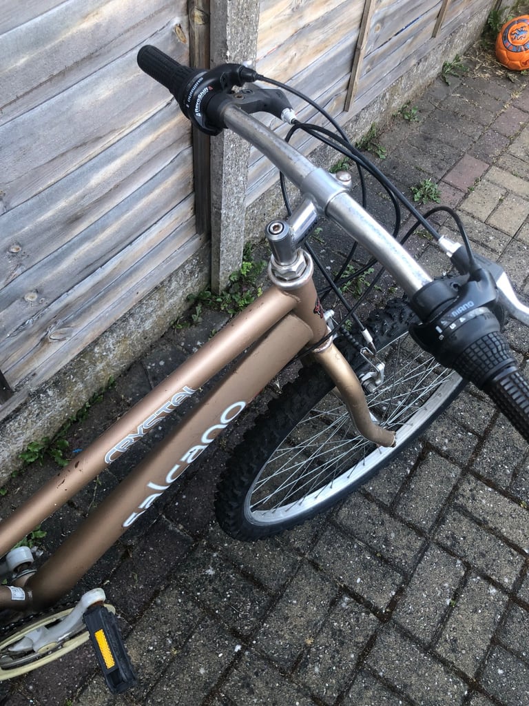 Salcano Bike Suit Junior/ Teenager/ Small Adult/ Woman’s /Girls/ Ladies Bike 26” Tyres wide seat