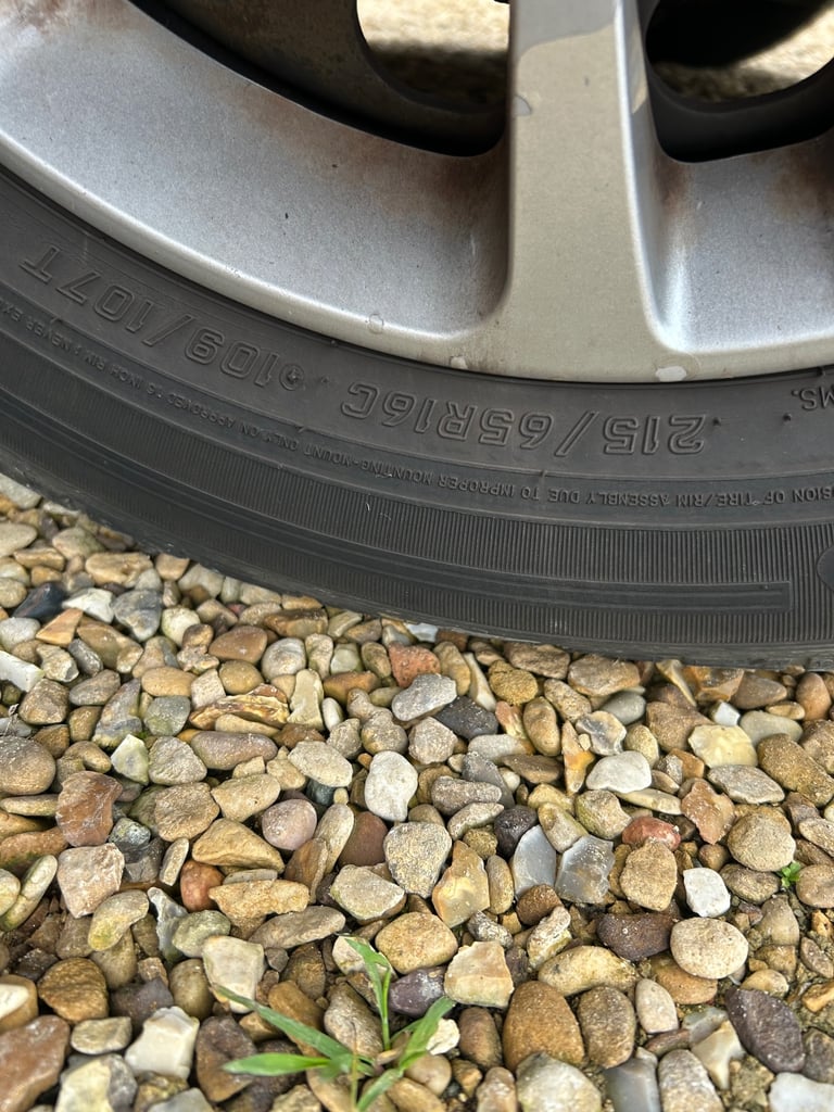 Vauxhall vivaro/dispatch/expert wheels and tyres 