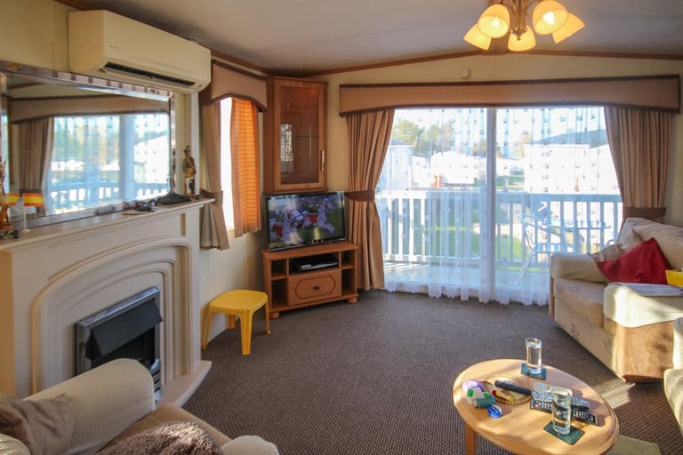 Pemberton Park Lane 2005 static caravan sited at Allhallows, Kent