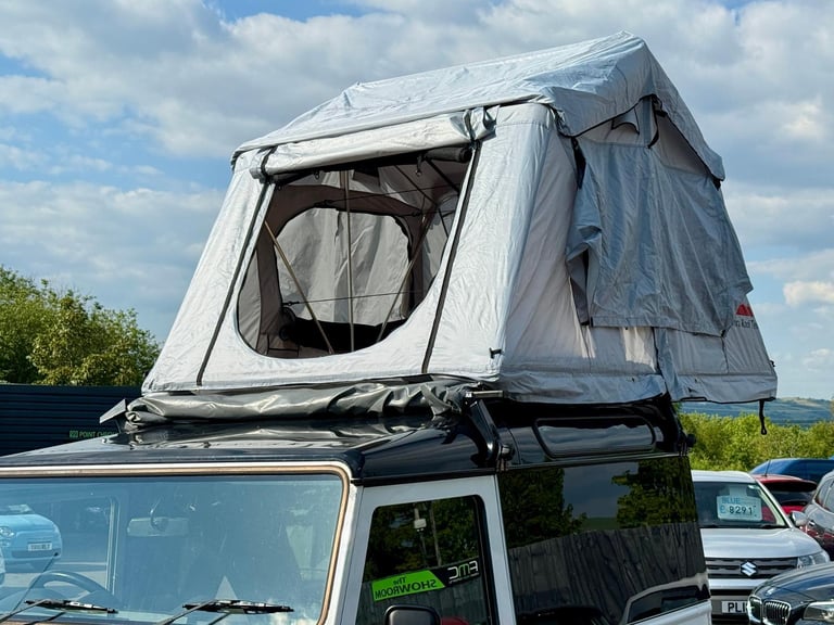 2014 Land Rover Defender 90 XS 2.2 TDCI **Masi Windows - 4 Seater - TentBox**